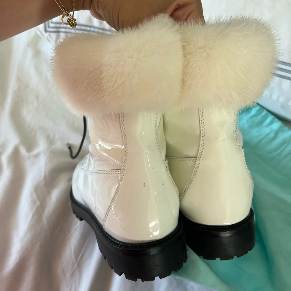 💎 Aquazzura White Patent Faux Fur Winter Size 9 - Picture 16 of 16